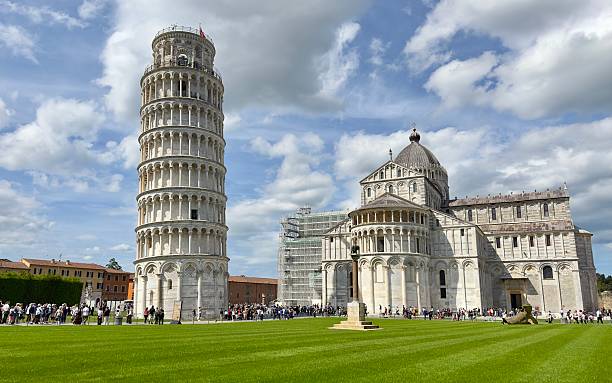 Marina di Pisa, la Torre e la Piazza dei Miracoli